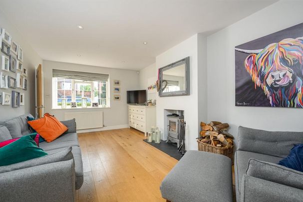 4 bedroom detached house to rent - Photo 1