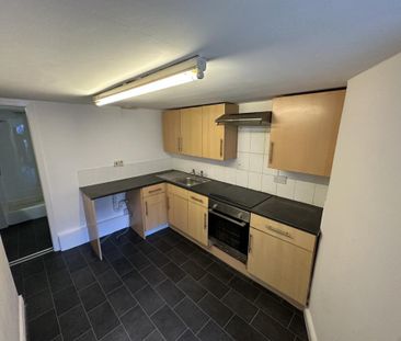 20 Ash Tree Road, Manchester, M8 - Photo 3