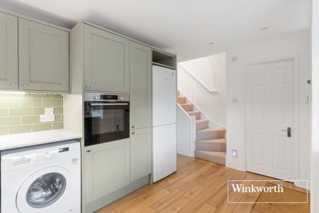 3 bedroom terraced house to rent - Photo 4