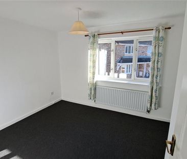 2 bedroom semi-detached house to rent - Photo 3