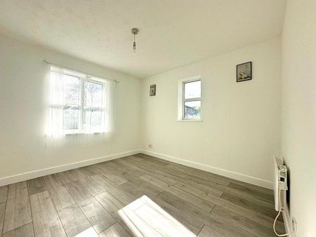 Valiant Way, London, E6, Property for rent - Photo 4