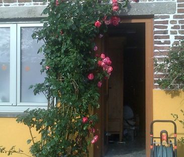 Mooi gelegen woning met tuin/terras, 2 slpks en garage - Photo 2