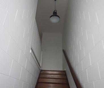 Fully renovated unit close to town. - Photo 2