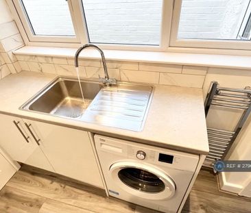 2 bedroom terraced house to rent - Photo 3