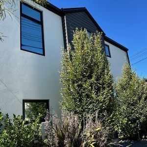 Lovely modern townhouse in great location! - Photo 3