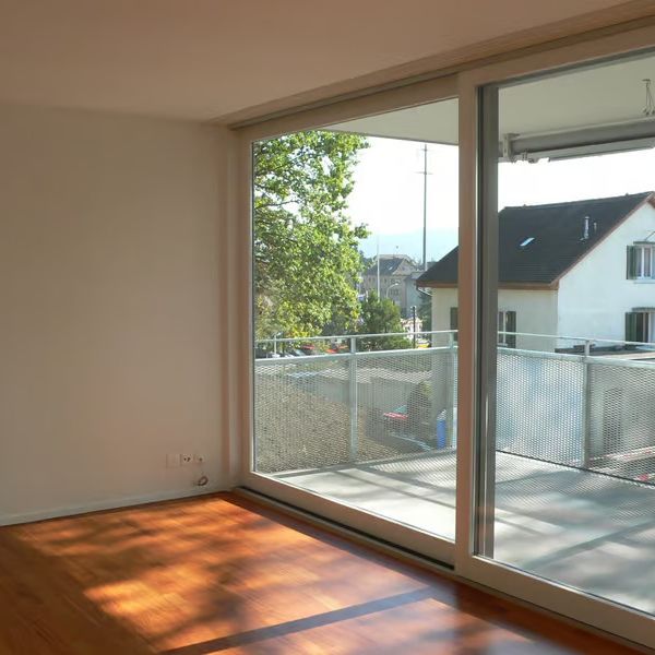 Helle 4.5-Zimmer-Wohnung mit Balkon in Dübendorf – sofort verfügbar! - Foto 1