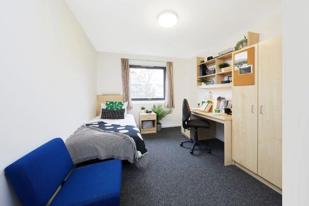 Single Ensuite Rooms - Photo 1