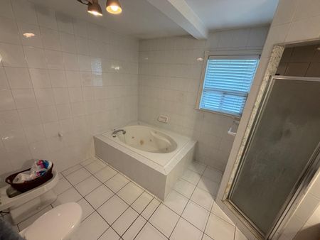 For Lease - 14420 Jane Street, King, Ontario - Photo 2