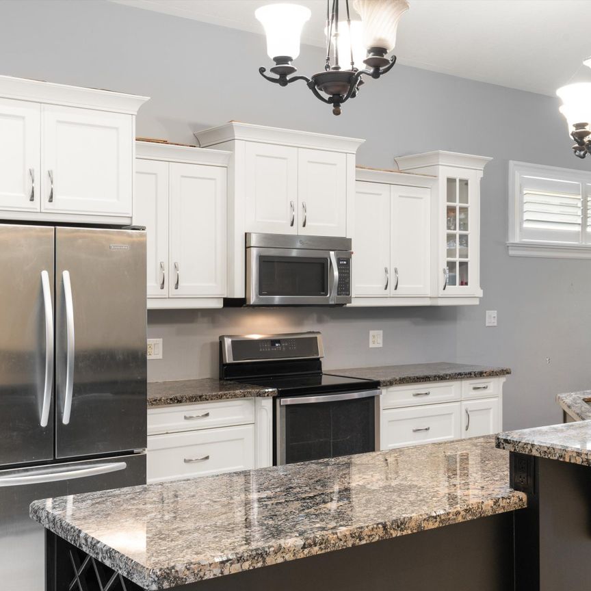 For Lease - 7 Sapphire Court, St. Catharines, Ontario - Photo 1