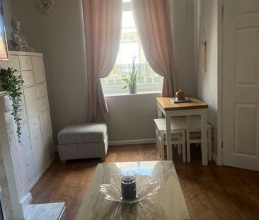 3 Bed Terraced House, Jubilee Place, LS27 - Photo 4