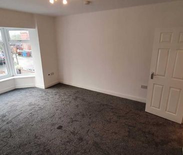 3 bedroom apartment to rent - Photo 2