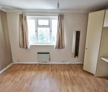 2 bedroom end of terrace house to rent - Photo 4