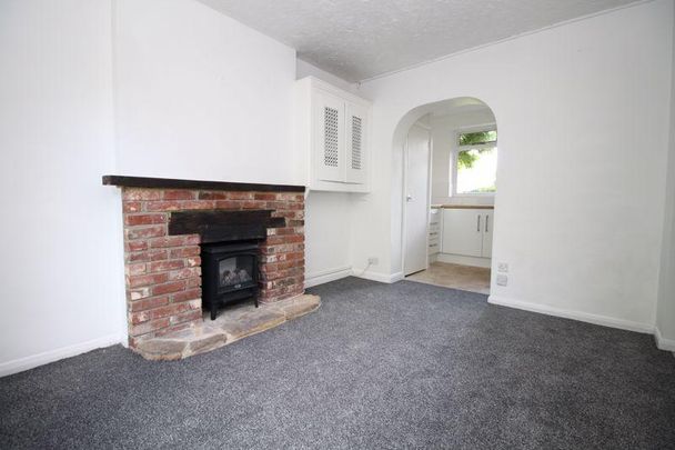 1 bedroom ground floor flat to rent - Photo 1