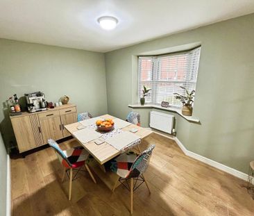 4 bedroom detached house to rent - Photo 3