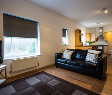 Heaton Road Room 8 - Photo 3