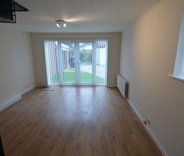 Norwich Drive, UPTON CH49 - Photo 4