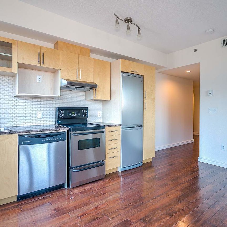 400, Sherbrooke Ouest, Montréal, QC - Photo 1