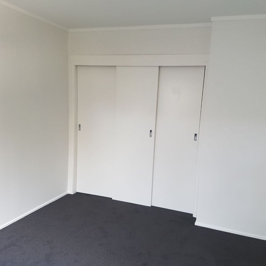 2 BEDROOM UNIT CLOSE TO DEVONPORT WHARF - Photo 1