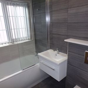 Narborough Road, Leicester, LE3 - Photo 2