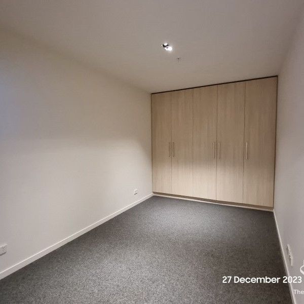 HEART OF NEWSTEAD 3BED 2 BATH 2 CAR - Photo 1