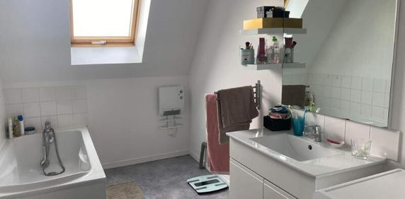 Location appartement 4 pièces, 64.00m², Renescure - Photo 2