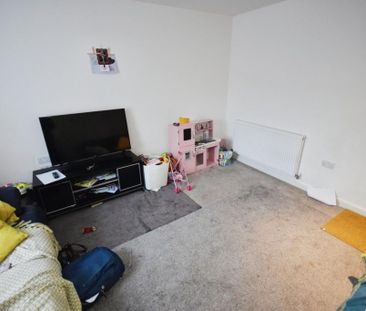 2 bedroom semi-detached house to rent - Photo 2
