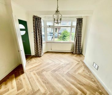 Radnor Avenue, DA16, Kent - Photo 2