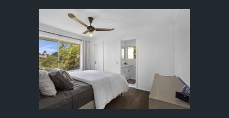 EXCEPTIONAL 3-BEDROOM FAMILY HOME IN SOUGHT-AFTER WORONGARY - Photo 3