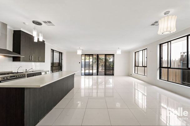 5 Humphrey Road, - Photo 1