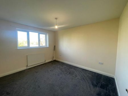 4 bedroom property to rent - Photo 4