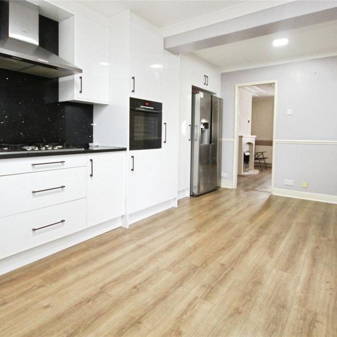 3 bedroom terraced house to rent - Photo 1