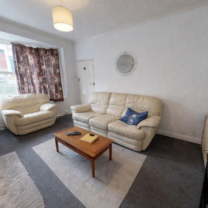 7 bedroom semi-detached house to rent - Photo 1