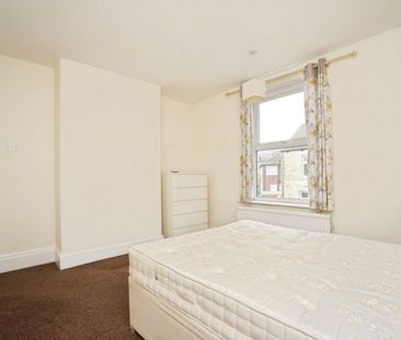 3 bedroom House To Let - Photo 4