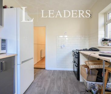 3 bedroom terraced house to rent - Photo 5