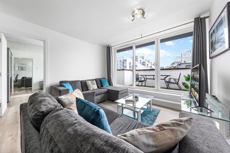 3 Bed Penthouse, Point Pleasant, SW18 - Photo 3