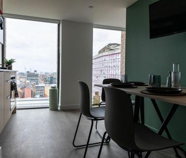 1 bedroom in a flat share to rent - Photo 1
