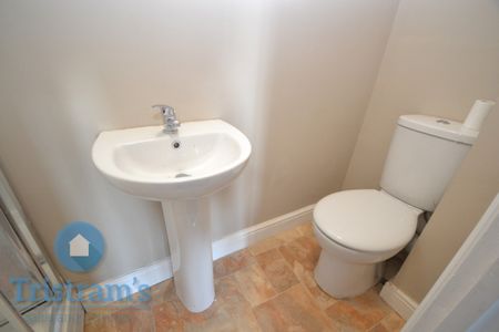 1 bed Studio for Rent - Photo 2