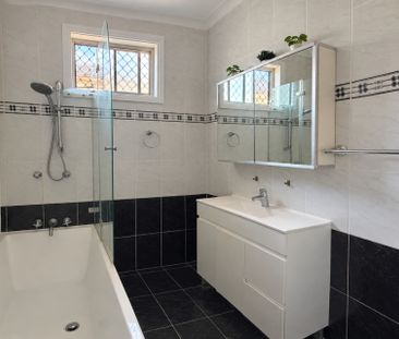 Modern 3 bedroom Home - Photo 4
