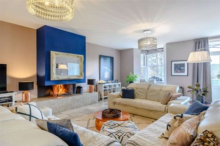 An exceptional family home situated in a beautiful village - Photo 2