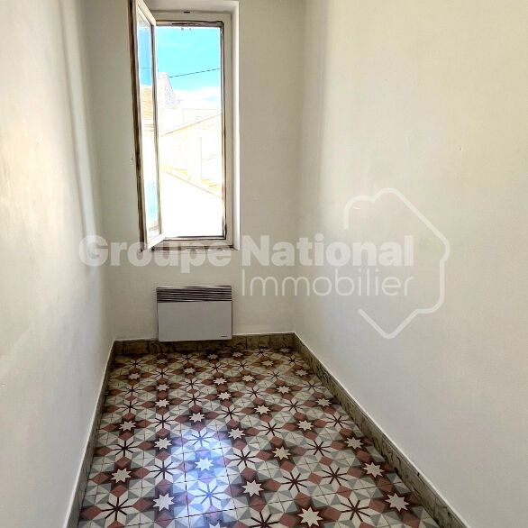 NOVES - Maison de village T3, - Photo 1