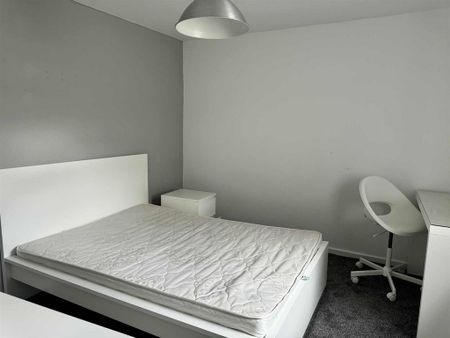 6 bedroom townhouse to rent - Photo 4