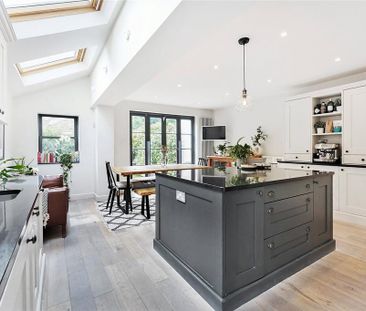 5 bedroom semi-detached house to rent - Photo 1