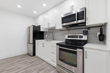 For Lease - 173 Cedric Avenue, Toronto, Ontario - Photo 4