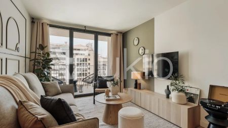 Apartamento de alquiler en Carrer de Rocafort, La Nova Esquerra de l'Eixample - Photo 2