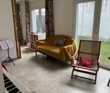 Location Appartement 6 pièces 147m² ST DENIS 97400 - Photo 3