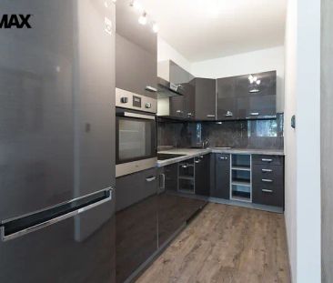 Pronájem bytu 2 + kk s balkonem v Českém Brodě - Photo 2