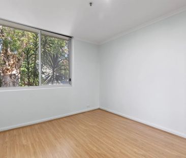 OVERSIZED APARTMENT AT 'ANNANDALE LODGE' - Photo 3