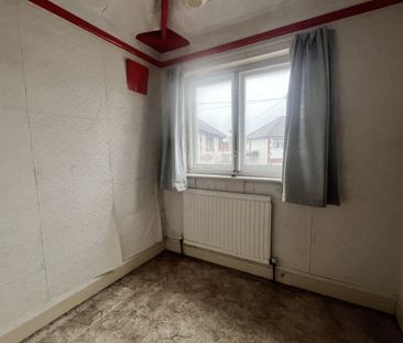 Edith Avenue - Photo 1