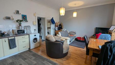 1 bedroom flat to rent - Photo 2
