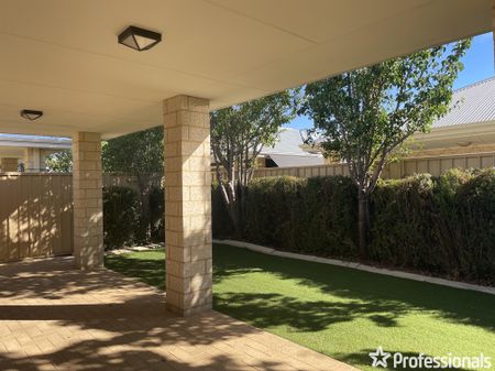 20B Stainsby Turn, Canning Vale WA 6155 - Photo 4